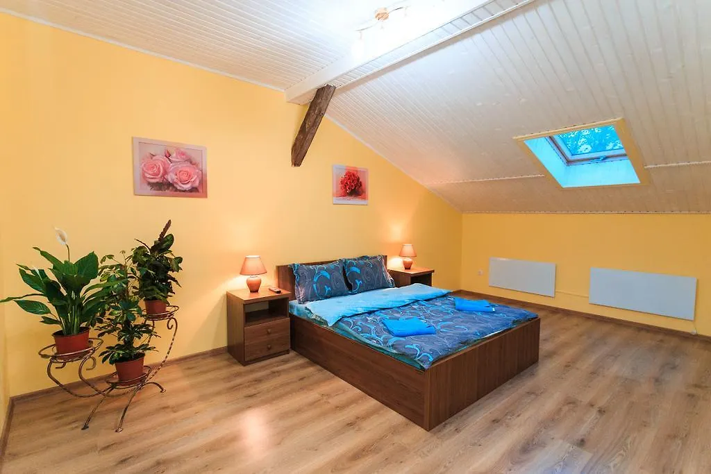 Apartment On Kulisha11 Lviv